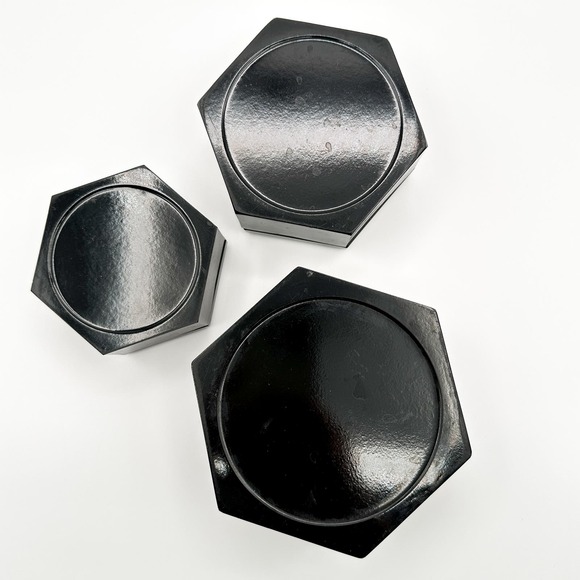 Vintage Nesting Black Lacquer Finish Boxes Hexagon Gold Print Set of Three Japan - Picture 7 of 13